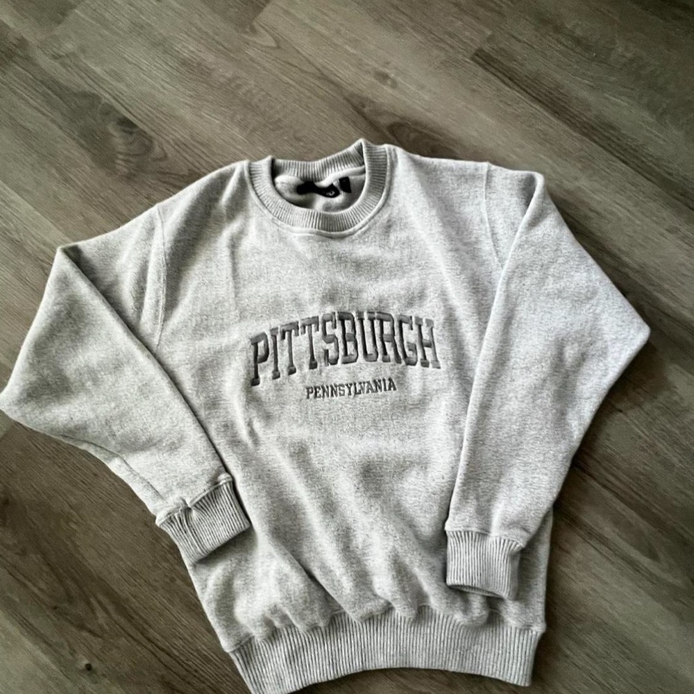 Pittsburgh gray sweatshirt crewneck